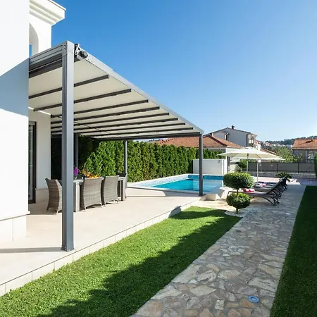 Willa Luxury